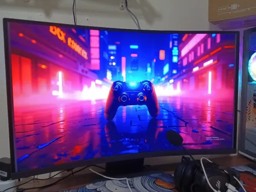 Monitor LG Curved 2K 180Hz