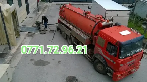 Camion débauchage canalisation camion vidange fosse septique