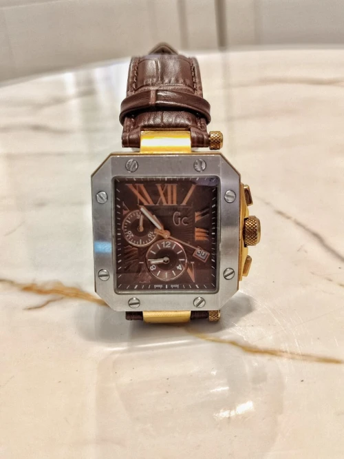 Montre original made in suisse Gc50001g