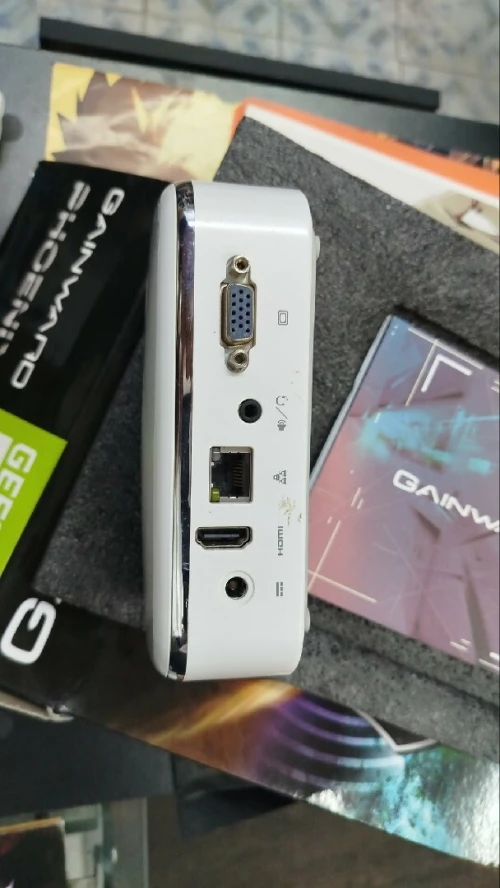 LIVA ESC X2 Mini unité centrale