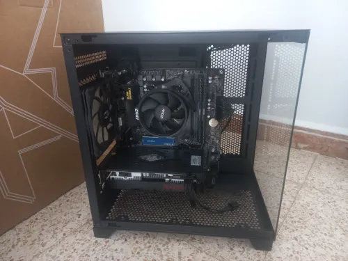 PC GAMER RX 6600