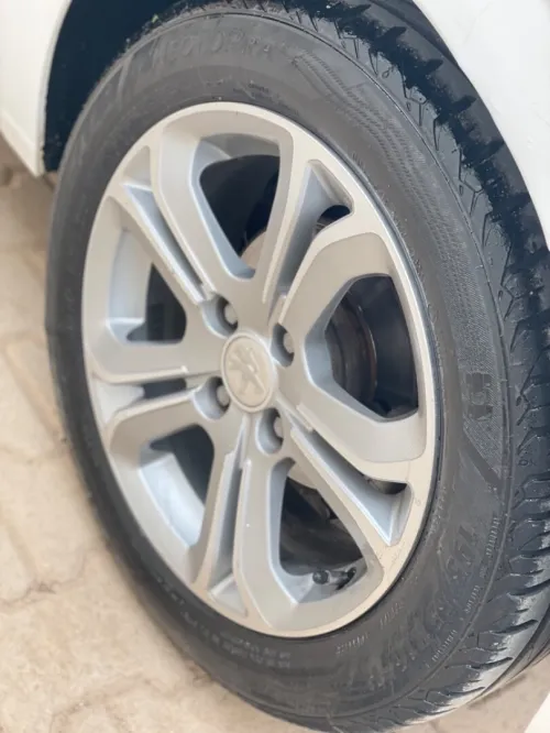 Peugeot 208 2012 Allure