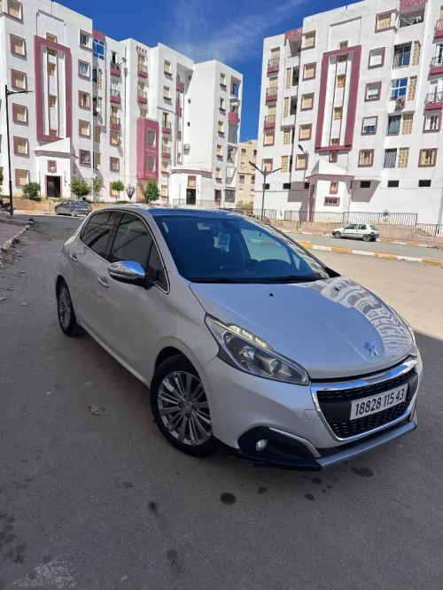 Peugeot 208 2015 Access Facelift