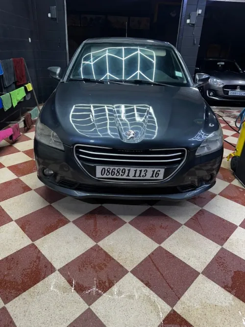 Peugeot 301 2013 Allure