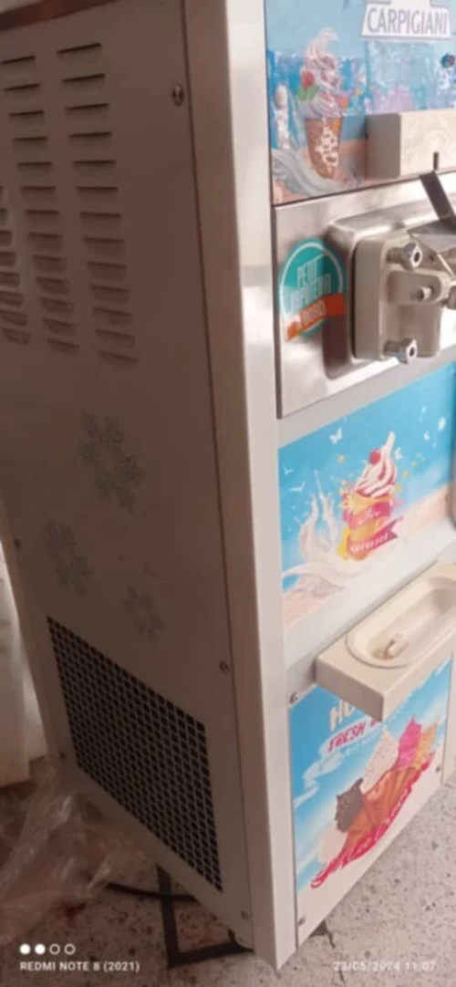 MACHINE A GLACE COMAF AVEC  POMPE 380V