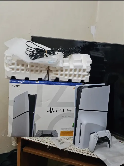 Ps5 slim standard boîte 