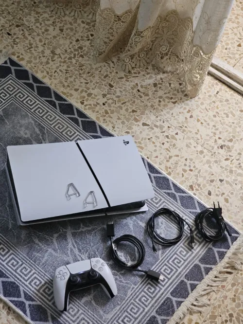 Ps5 slim 1t flaché 15 jeux