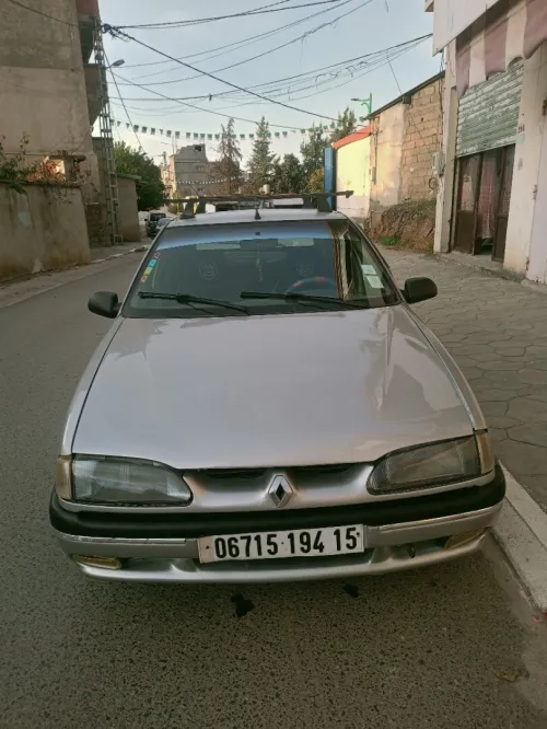 Renault 19 1994 Storia