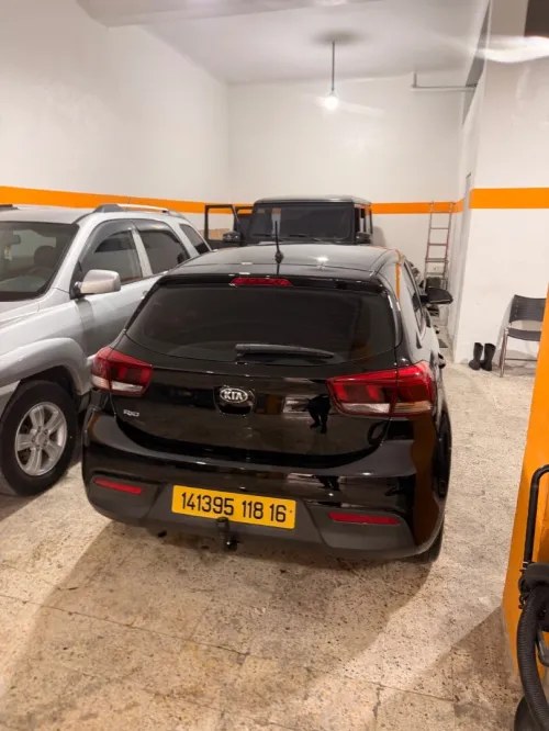 Kia Rio 5 portes 2018 Pop Facelift 