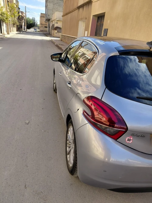 Peugeot 208 2019 Allure Facelift