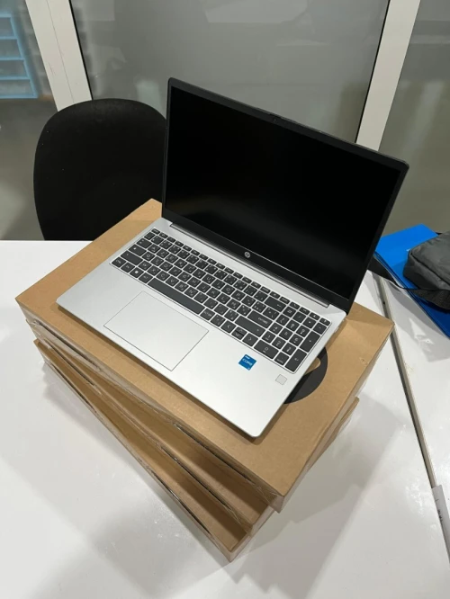 HP250 G10 / i3- 13eme Gen / 8GB / 512 SSD / 15.6