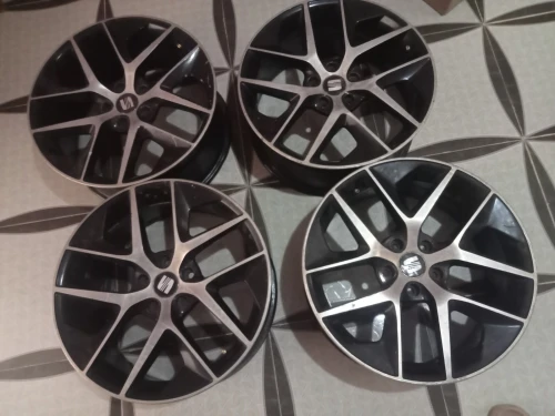 04 JANTES PAR 18 POUR SEAT LEON