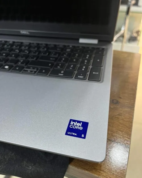 Dell latitude 5550  /ULTRA 5  135 U Vpro/RAM 16 GB /SSD 256/ECRAN 15