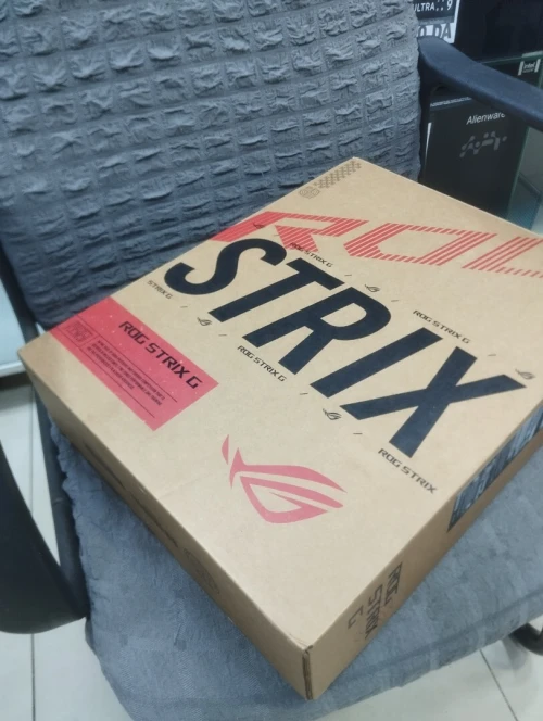 ASUS ROG STRIX G614PP-WH94  Ryzen 9 8940HX / RTX 5070 / RAM 16GB DDR5 / SSD 1TB / Écran 16 FHD+ 165Hz