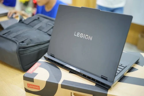 Lenovo Legion Pro 5i ULTRA 7 255HX /RTX 5060/RAM 16GB /SSD 1TB /ECRAN 16" OLED 165