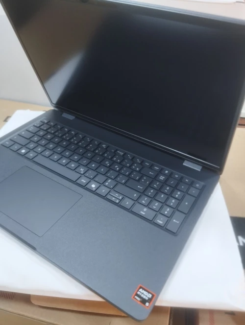 DELL PRO 16 - PC16255  Ryzen 5 230 vPro / RAM 32GB / SSD 512GB / Écran 16 FHD+