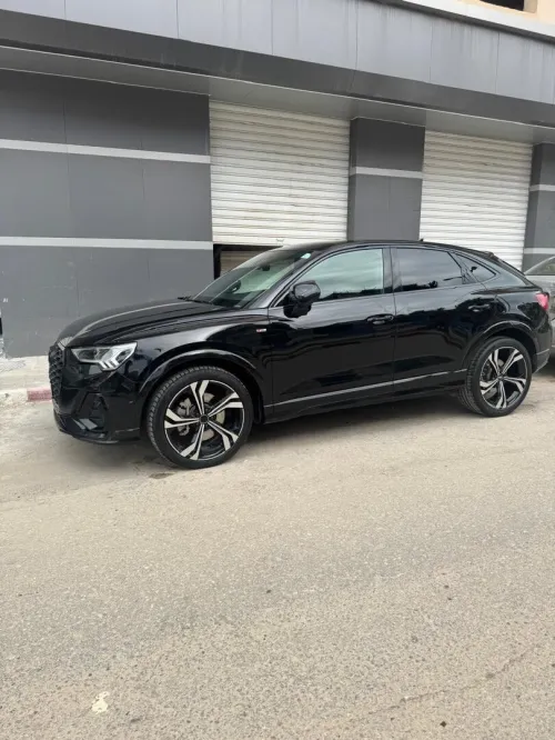 Audi Q3 2022 S Line compétition