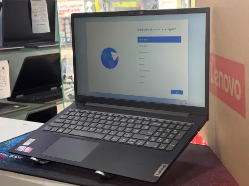 LENOVO V15 GEN4 RYZEN 5 7520U 8GB 512GB SSD 15,6 FULL NEUF SOUS EMBALLAGE B