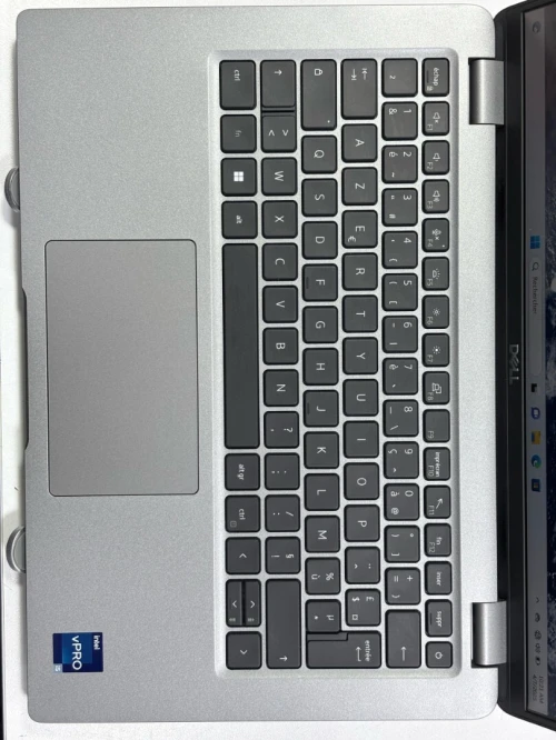 DELL LATITUDE 5440 I5 1345U VPRO 16GB 256GB SSD INTEL IRIS Xe QWERTY 14,1 FHD