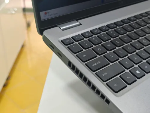 DELL LATITUDE 5520 INTEL CORE I7 1185G7 16 GB 256GB SSD NVME 15,6 FULLHD TACTILE