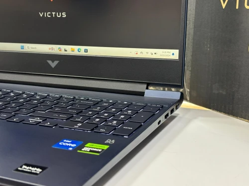 HP VICTUS 15 I5 13420H 32 GB 512 GB SSD RTX 3050 6GB 