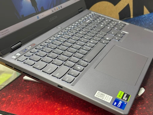 LENOVO LEGION Y7000 IRX9 24GB 512GB SSD RTX 4060 8GB 15,6 FULL HD NEUF SOUS EMBALLAGE 