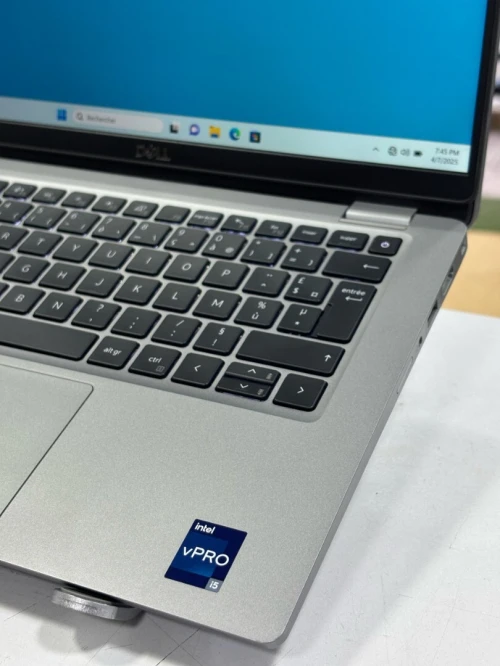 DELL LATITUDE 5330 I5 1245U VPRO 16GB 256GB SSD INTEL IRIS XE 13,3" FHD AZERTY LUMINEUX 