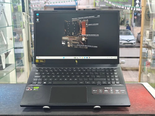 ACER NITRO V15 RYZEN 7 7735HS 32GB 1TB SSD RTX 4060 8GB 15,6 FULLHD 144Hz