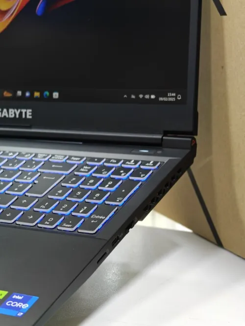 GIGABYTE G5 2024 I7 13620H 16GB 1TB SSD RTX 4060 8GB 15.6" FHD 144HZ