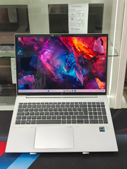 HP ELITEBOOK 860 G10 OLED I7 1360P 16GB 512GB SSD NVME 16,1 3K OLED