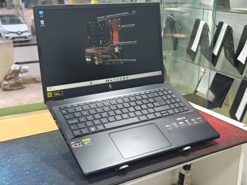 ACER NITRO V15 RYZEN 7 7735HS 32GB 1TB SSD RTX 4060 8GB 15,6 FULLHD 144Hz
