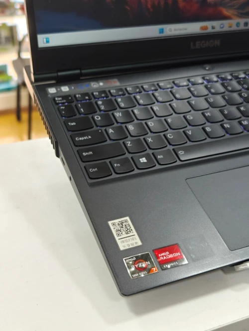 LENOVO LÉGION R7000 RYZEN 7 5800H 16GB 512GB SSD RTX 3050 15,6 FHD 