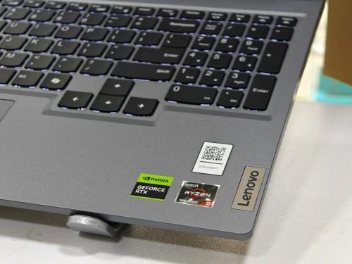 LENOVO LOQ 15 RYZEN 5 7235HS 12GB 512GB SSD RTX 3050 6GB 15,6 FHD 144HZ NEUF SOUS EMBALLAGE 