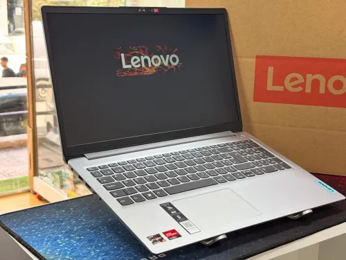 LENOVO IDEAPAD 1 15AMN7 RYZEN 5 7520U 8GB 512GB SSD 15,6 FULLHD NEUF SOUS EMBALLAGE 