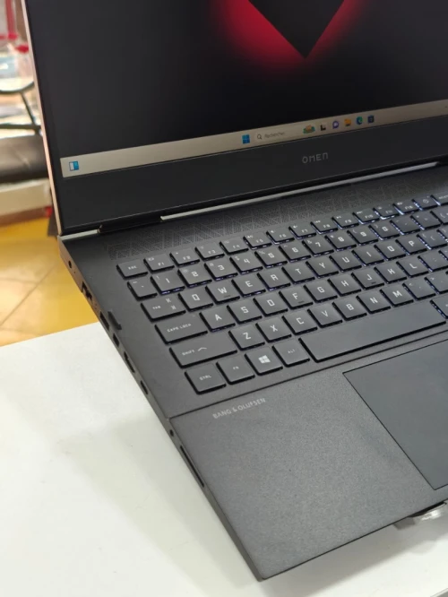 HP OMEN 16 I7 11800H 16GB 512 GB SSD RTX 3050TI 4GB 16,1 FHD