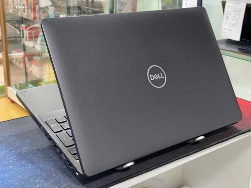 DELL PRECISION 3540 I7 8550U 16GB 256GB SSD AMD PRO WX 2000 2GB 15,6 FULLHD  