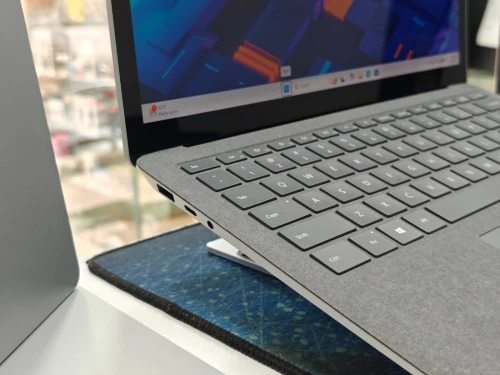 MICROSOFT SURFACE LAPTOP 4 AMD RYZEN 5 MICROSOFT ÉDITION 16GB 256GB SSD 13,5 QHD TACTILE