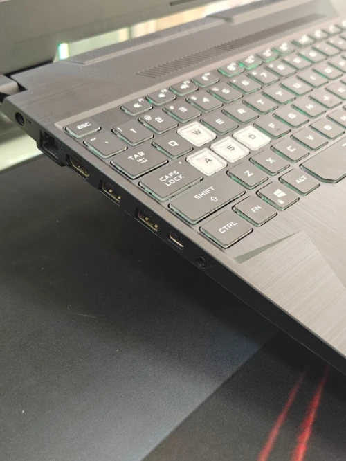 ASUS TUF F15 INTEL CORE I7 11800H 16GB 512GB SSD NVME 15,6 FULLHD IPS 144hz NVIDIA RTX 3060 6GB