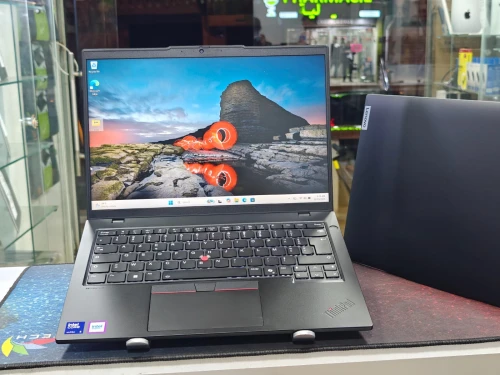 LENOVO THINKPAD L14 GEN5 INTEL CORE 5 ULTRA 125U 16GB 256GB SSD 14,1 FULLHD+ PRESQUE JAMAIS UTILISE
