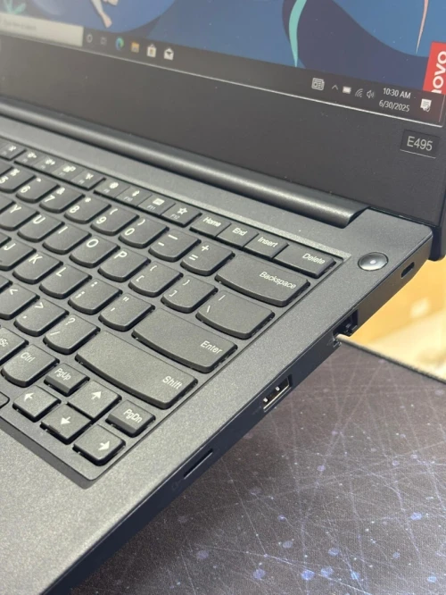 LENOVO THINKPAD E495 RYZEN 5 3500U 16GB 256GB SSD VEGA 8 2GB  14,1 FULL HD 