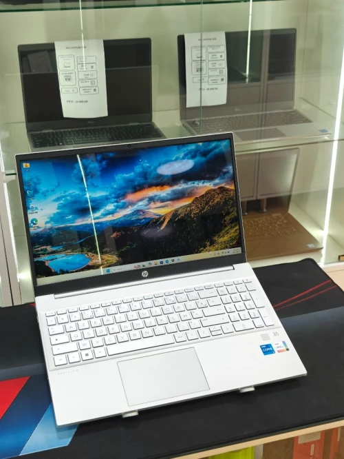 HP PAVILION 15 INTEL CORE I5 1135G7 12GB 256GB SSD NVME 15,6 FULLHD TACTILE