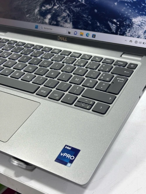 DELL LATITUDE 5440 I5 1345U VPRO 16GB 256GB SSD INTEL IRIS Xe QWERTY 14,1 FHD