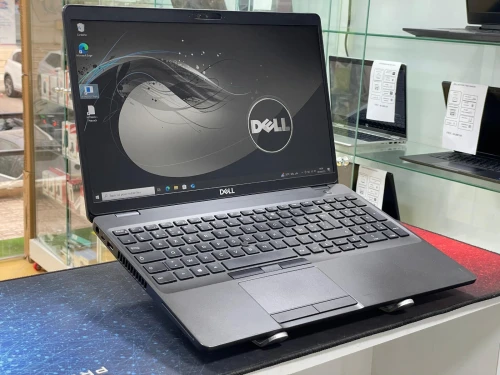 DELL PRECISION 3540 I7 8550U 16GB 256GB SSD AMD PRO WX 2000 2GB 15,6 FULLHD  