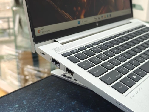 HP ELITEBOOK 645 G9 RYZEN 7 PRO 5875U 16GB 256GB SSD NVME 14,1 FULLHD IPS