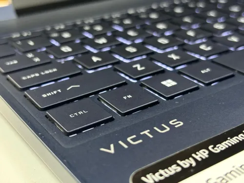 HP VICTUS 15 I5 13420H 32 GB 512 GB SSD RTX 3050 6GB 