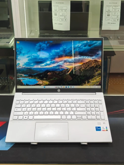 HP PAVILION 15 INTEL CORE I5 1135G7 12GB 256GB SSD NVME 15,6 FULLHD TACTILE