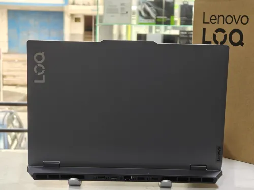 LENOVO LOQ 15 RYZEN 5 7235HS 12GB 512GB SSD RTX 3050 6GB 15,6 FHD 144HZ NEUF SOUS EMBALLAGE 