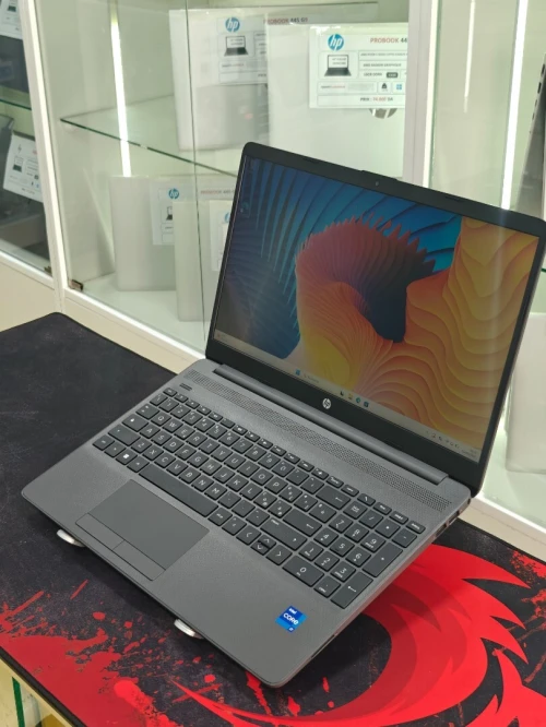 HP 250 G9 INTEL CORE I7 1255U 16GB 512GB SSD NVME 15,6 FULLHD INTEL IRIS XE