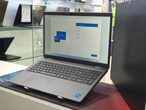 DELL LATITUDE 3550 I5 1335U 16GB 512GB SSD 15,6 FULLHD AZERTY LUMINEUX NEUF SOUS EMBALLAGE 