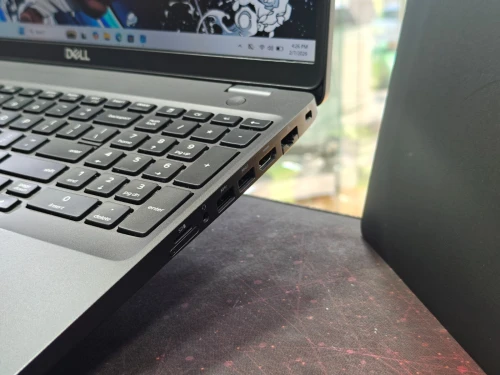 DELL LATITUDE 5500 INTEL CORE I5 8365U 8GB 256GB SSD 15,6 FULLHD IPS